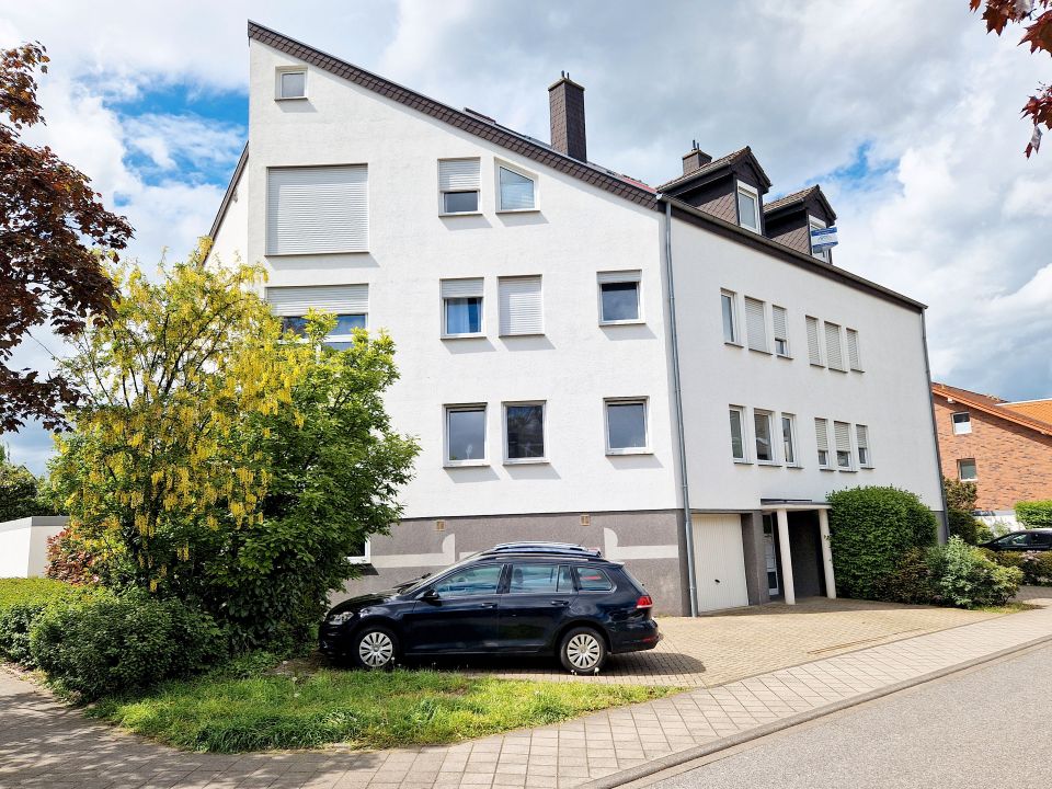 Düren, attraktive Maisonettewohnung mit 4 Zimmern und großer Garage in ruhiger Lage nähe Krankenhaus in Düren