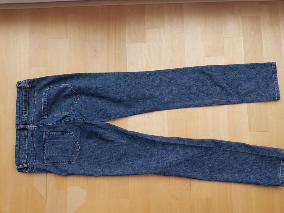 NEU Röhren-jeans Skinny Leg 34 X-S Clockhouse C&A blau schlicht in Stuttgart
