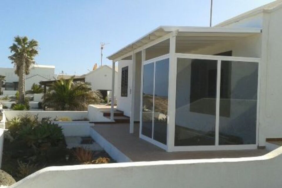 Ferienhaus Lanzarote Charco del Palo direkt am Meer ab 93,00€/Tag in Baddeckenstedt