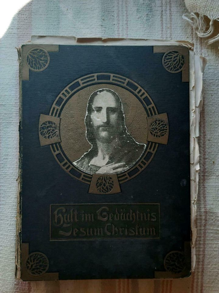 Altes Buch "Halt im Gedächtnis Jesum Christum" in Solnhofen