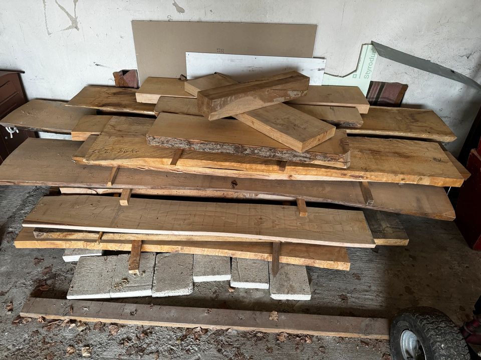 Getocknetes Holz Holzbohlen verschiedene Sorten Holz Tischler in Hagenow