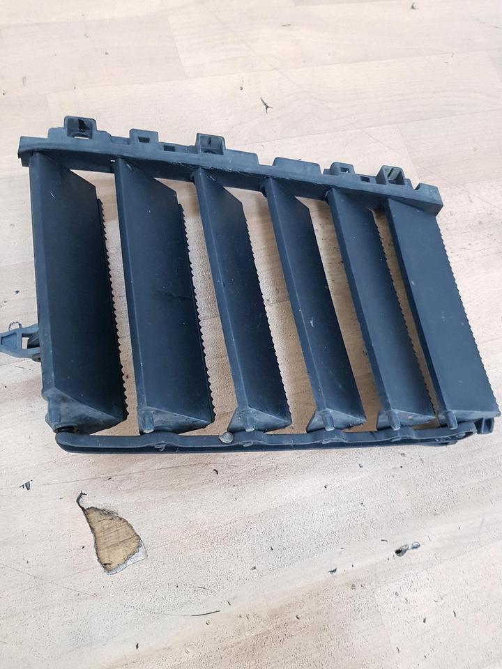 Gitter Grill Luftklappensteuerung Luftkanal  BMW G30 G31  bj2020 in Ennepetal