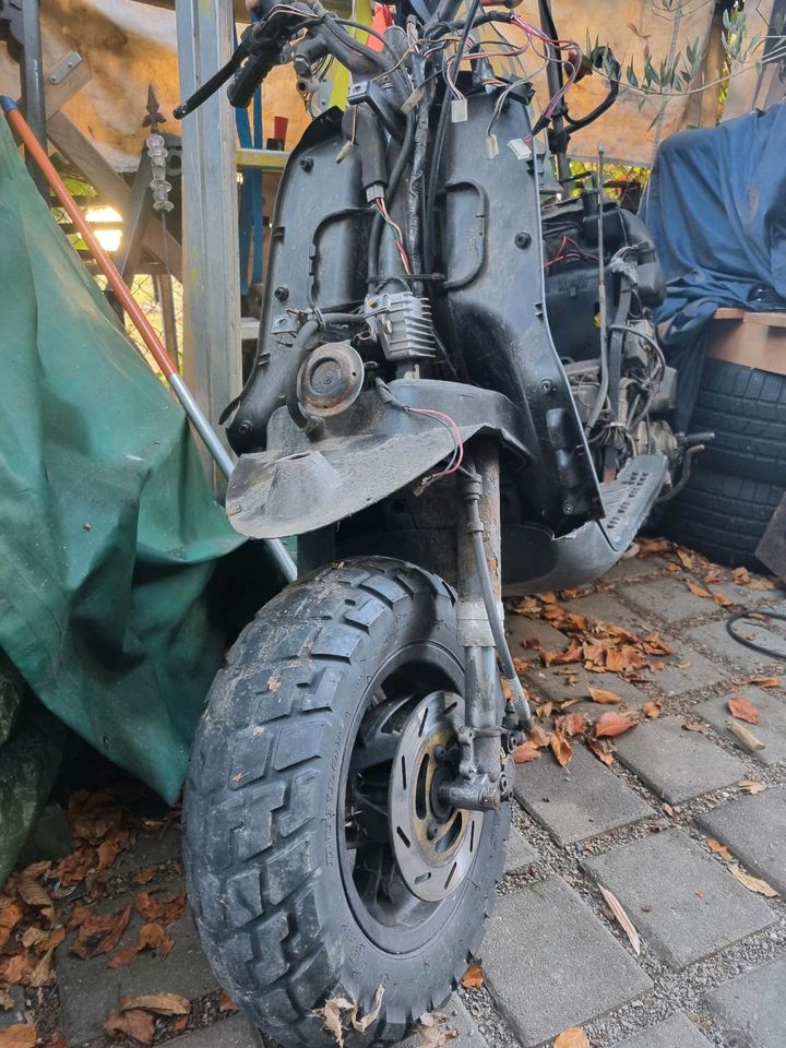 Gilera Stalker Felgen mit älteren Reifen für 1 Saison in Augsburg