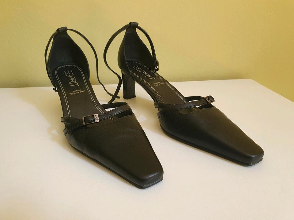 Sexy Sandalen, Pumps toll zum Kleid Gr 42 in Frankfurt am Main