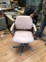 Friseurstuhl (nicht höhenverstellbar) salon chair (not adjustable Mitte - Wedding Vorschau