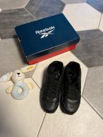 Reebok Turnschuhe Halbschuhe Gr. 30,5 top Baden-Württemberg - Dornstetten Vorschau