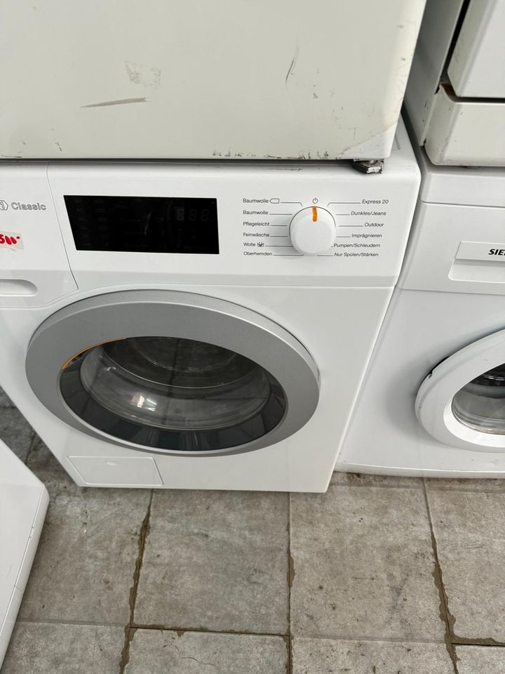 Miele W1 Waschmaschine mit Display in Hamburg