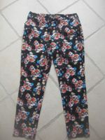 schwarze Hose mit Blumen Gr. 38 Atmosphere Bad Doberan - Landkreis - Thulendorf Vorschau