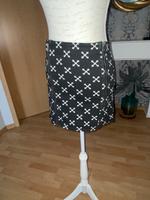 Rock von h&m Gr. 42 Minirock schwarz weiß Hessen - Lauterbach (Hessen) Vorschau