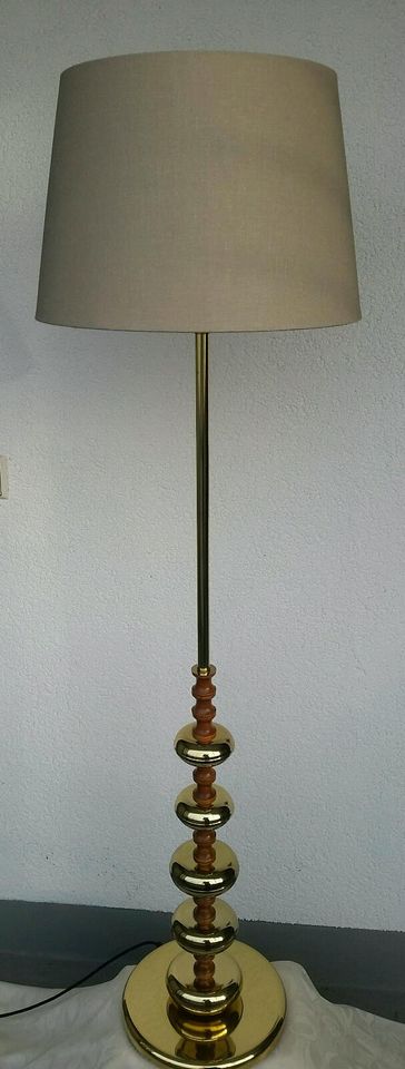 Messing Retro 70er80er Vintag Stehlampe Tischlamp beige Holz in Berlin