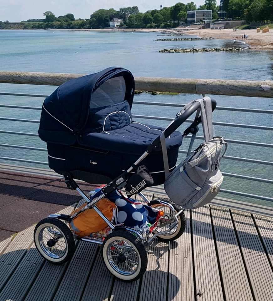 Emmaljunga schwedischer Kinderwagen in Norderstedt