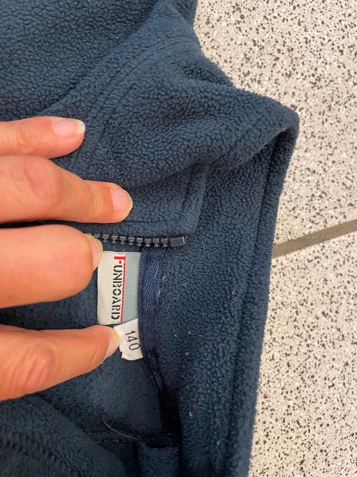 Dünnerer Fleece Pulli in Größe 140 in Elztal