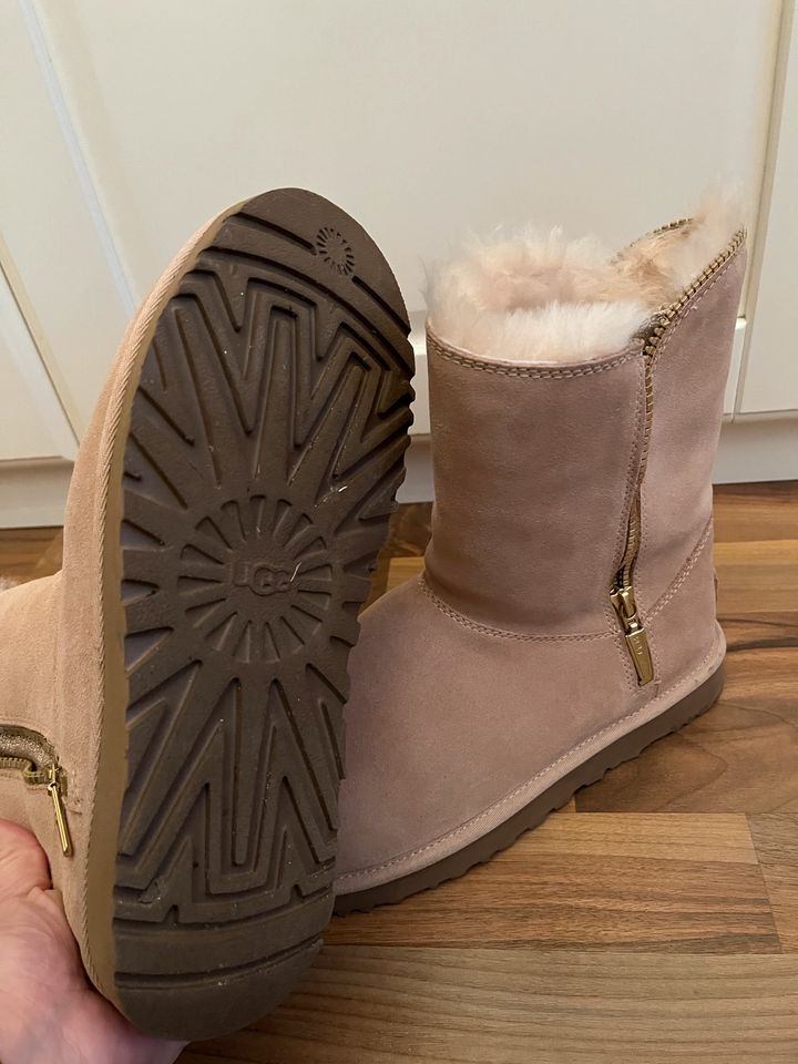 UGG Boots (Gr39) in Paderborn