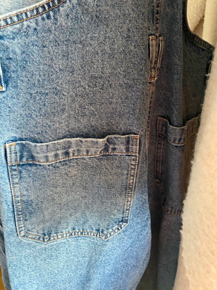 jeans overalls Pull&Bear London Large women in Berlin
