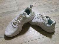Nike Renew In Season TR 11 Sneaker Turnschuhe NEU Brandenburg - Spremberg Vorschau