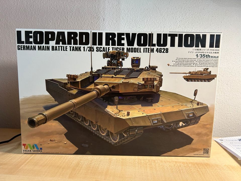 Leopard 2 Revolution 2 Model (Panzer) in Regen