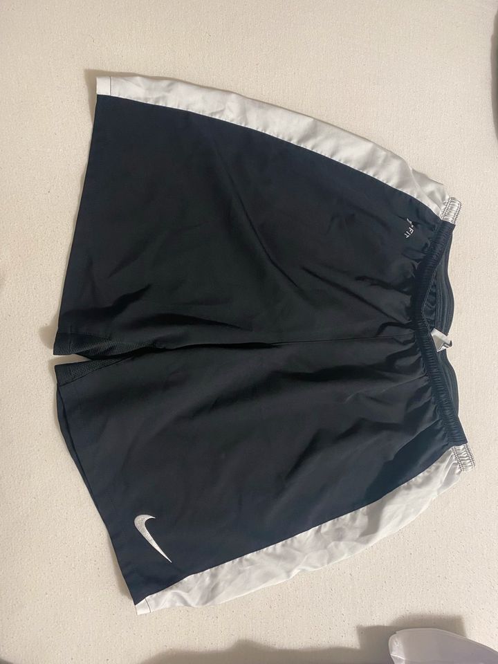 Nike Short in München