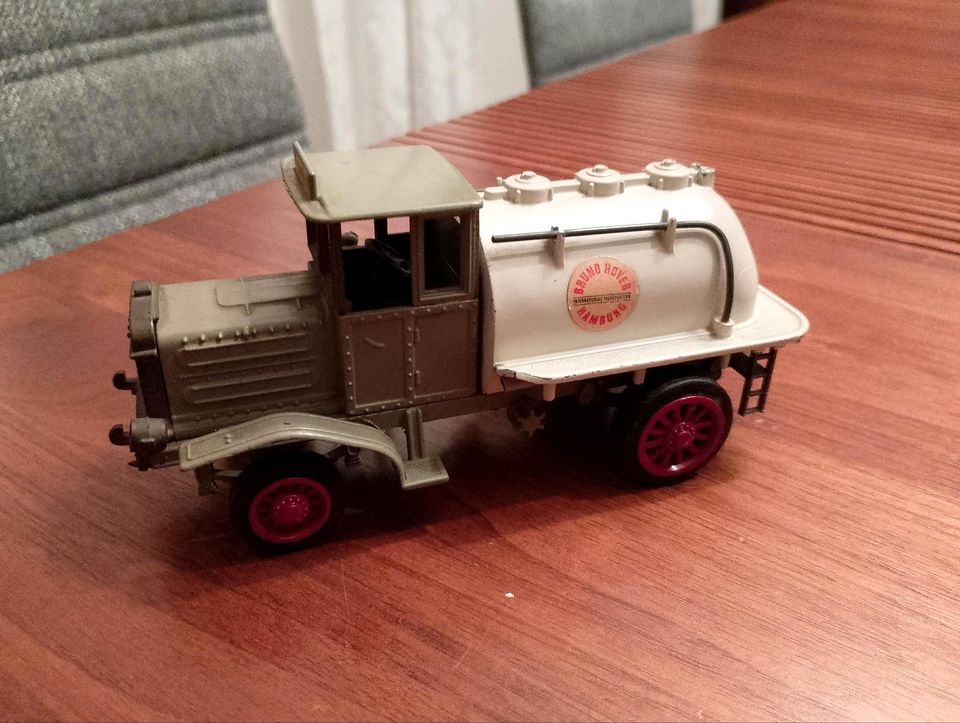 Henschel Tankwagen 1926 Modellauto Maßstab 1:43  Made in Germany in Karlsruhe