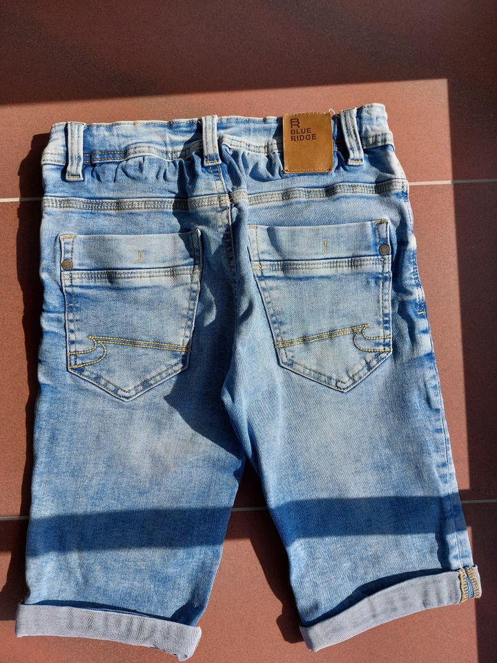 kurze Hose Jeans Jungen Gr.146 in Eilenburg