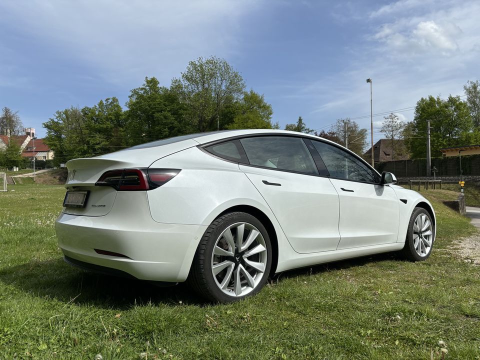 Tesla Model 3 | Long Range AWD | Gesamtpaket inkl. Ext. Warranty in Offenhausen