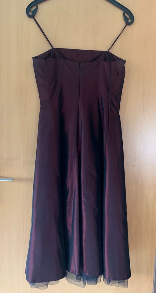 Jugendweihekleid Festkleid weinrot XS S in Bernburg (Saale)