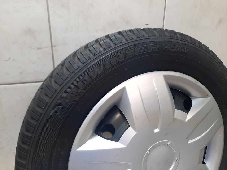 Toyota Falken Winterreifen Reifen Stahlfelgen 175 65 R15 15x5J in Gelsenkirchen