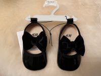 H&M Baby-Schuhe Baby-Ballerinas Schleife schwarz Weihnachten Neu Berlin - Marzahn Vorschau