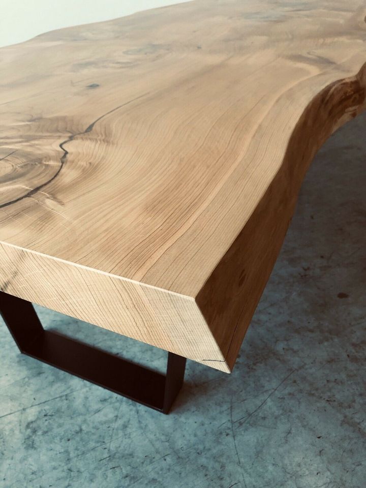 Massivholztisch Tisch Baumkante Baumstamm Baumtisch Esstisch mass in Oelde