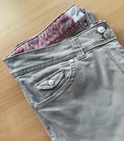 Jeanshose kurz Jeans Caprihose Gr. 44 H&M Stretch 3/4 Hose Wuppertal - Oberbarmen Vorschau