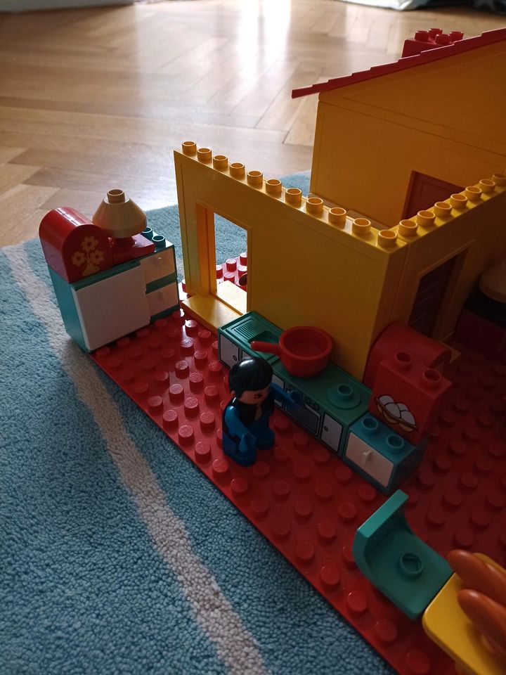 Lego Duplo Puppenhaus 2770 Haus Möbel Einrichtung Familie Platte in Hamburg