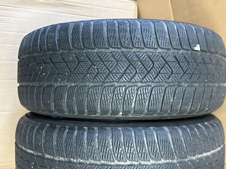 2 Winterreifen Pirelli Sottozer 3 * RFT  225/50 R17 98H DOT20/6mm in Frankfurt am Main