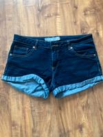 Kurze Jeanshose Hotpants, Größe 40 Stretch top Berlin - Treptow Vorschau