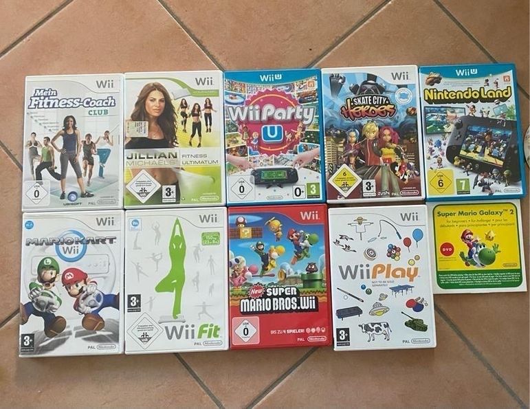 Großes Nintendo WiiU Set 10 Spiele, Balance Board, 3 Controller in Oberhausen