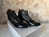NEU Stiefeletten schwarz glänzend Lack Velours Schleife 38 Nordrhein-Westfalen - Porta Westfalica Vorschau