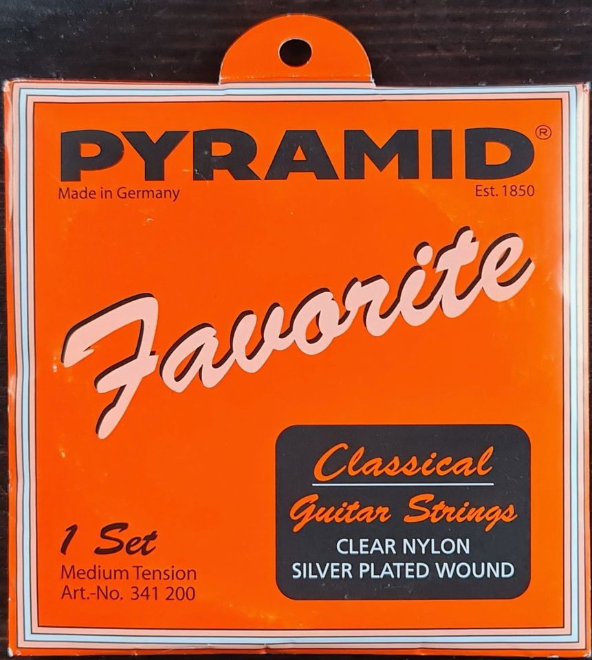 2 Sätze PYRAMID Classical Guitar Strings Medium Tension in Möhrenbach