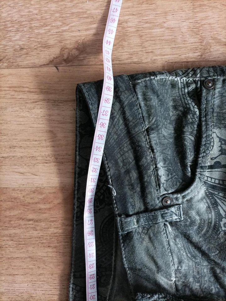 BIBA Damenbekleidung,Damen Hose Streeshhose Gr.38 in Halle