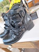 ausgefallene Stiefelette von Ralph Harrison Hessen - Angelburg Vorschau