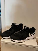 Nike Star Runner Laufschuh, Gr. 38,5 Bayern - Geretsried Vorschau