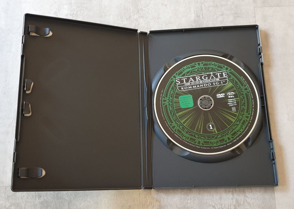 Stargate Kommando SG1 DVD-Sammlung (27 DVD´s) in Brohl-Lützing