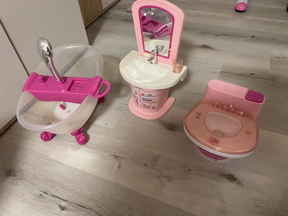 Baby Born Puppen Bad Waschmaschine Wanne Klo Waschtisch in Bayern - Döhlau, Puppen günstig kaufen, gebraucht oder neu