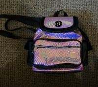 River Island Rucksack, neu, Versand, holographisch Nordrhein-Westfalen - Werl Vorschau