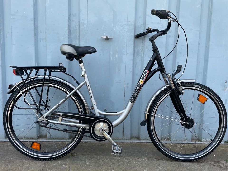 Schickes Aluminium STREETCOACH 26 Zoll Damen Fahrrad. in Lutherstadt Wittenberg