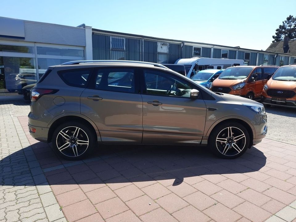 Ford Kuga 1.5 EcoBoost ST-Line Black & Silver Winter- in Neustadt a.d.Donau