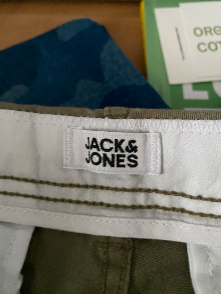 Cargo-Shorts Jack and Jones Größe 158 ungetragen in Krefeld