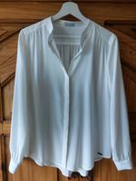 Schicke GUESS Bluse Gr. M Farbe: creme Hessen - Hanau Vorschau