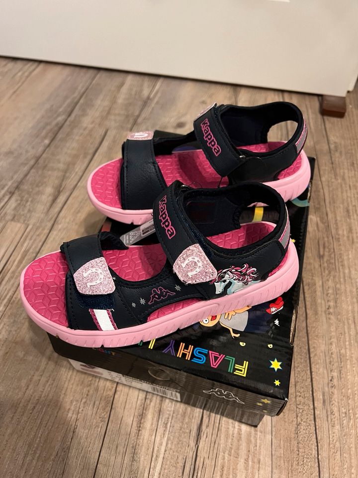 Kappa Flake Sun K Sandalen NEU Flashy lights Größe 32 Pferd in Kissenbrück