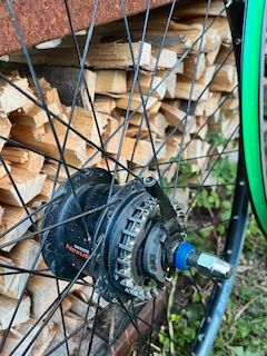 Zwei Fahrradfelgen Laufräder Riemenantrieb Nexus, Mäntel, Ebike in Konstanz