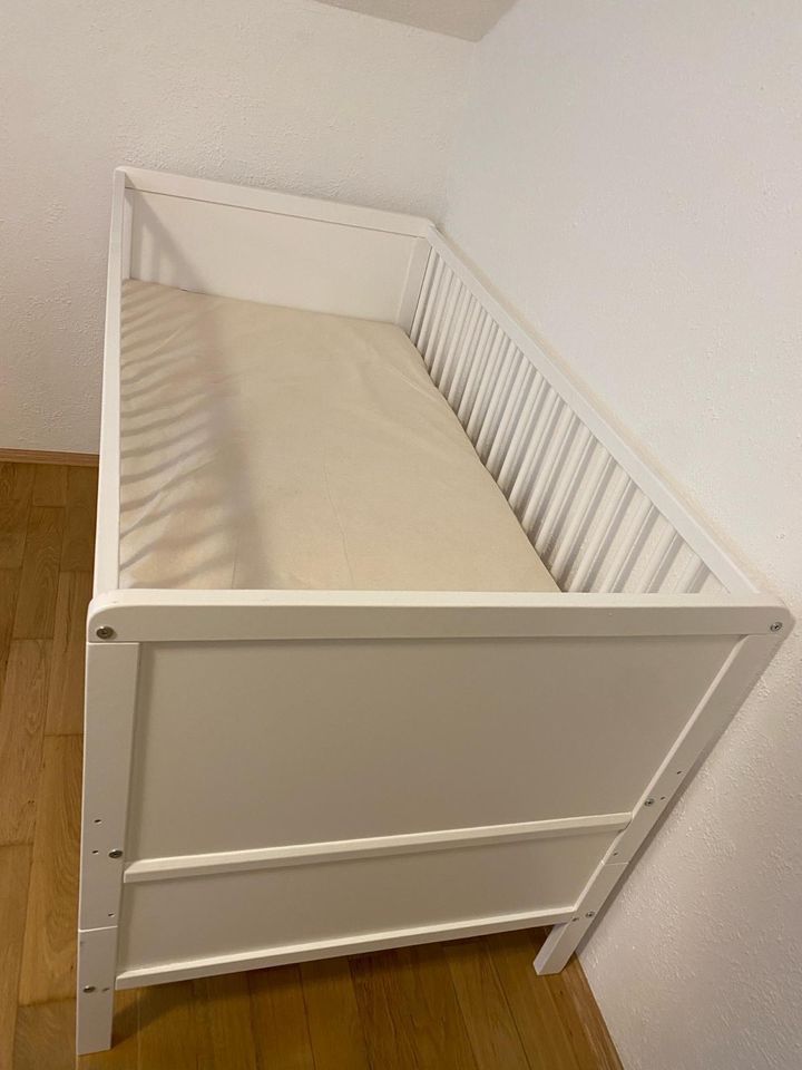 Kinderbett / Babybett / Gitterbett / Sofabett in Geretsried