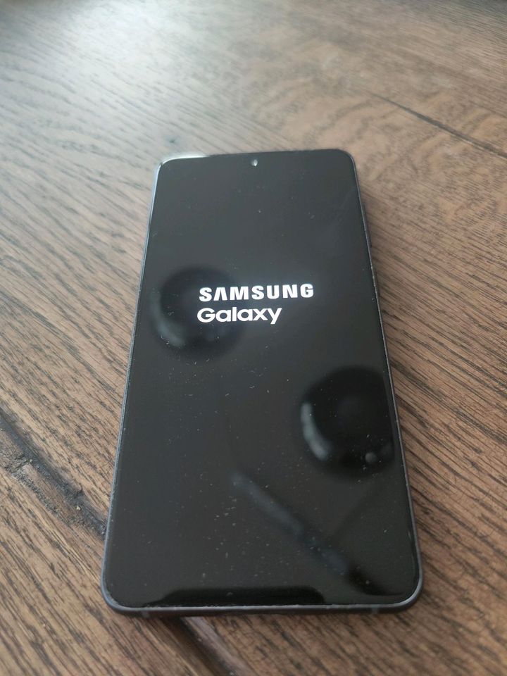 Samsung Galaxy s21 fe in Solingen