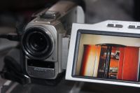 Sony TRV 10E MINI DV Handycam + Speicherchip Camcorder 9 cm Bild Stuttgart - Stuttgart-West Vorschau